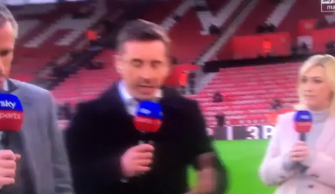 Neville And Carragher Walk Away From Kelly Cates In Bizarre Interview  - FootyNews.co.uk
