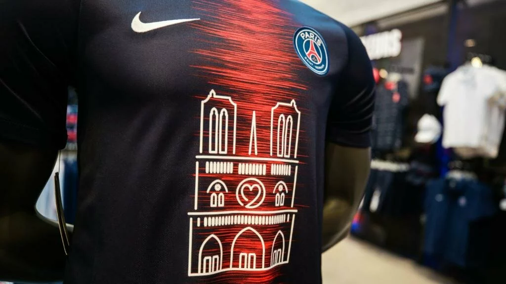 PSG's Notre Dame shirts sell out in 30 minutes - FootyNews.co.uk