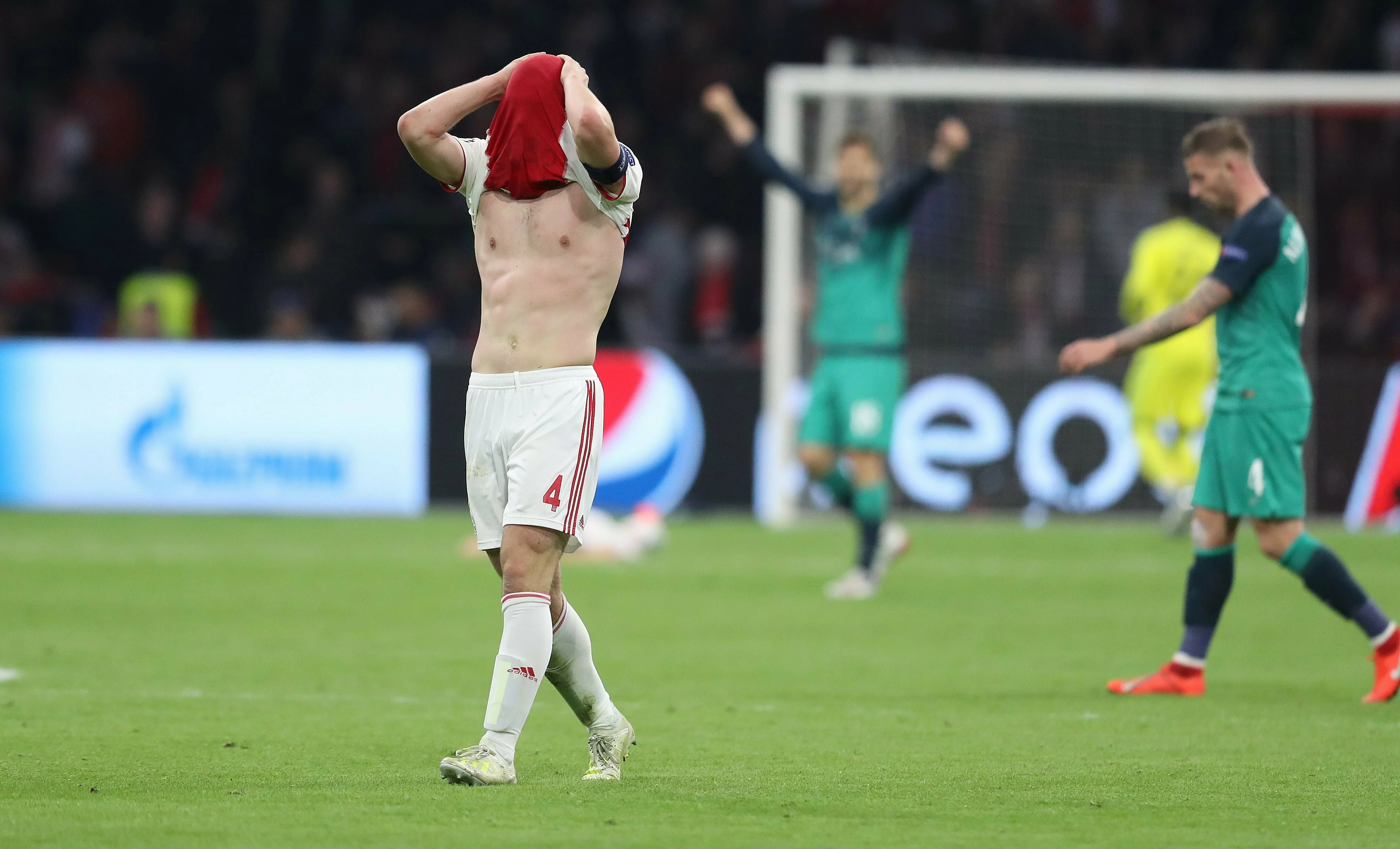 De Ligt's Thighs Are So Big, Ajax Have Cut Slits Into His Shorts - FootyNews.co.uk